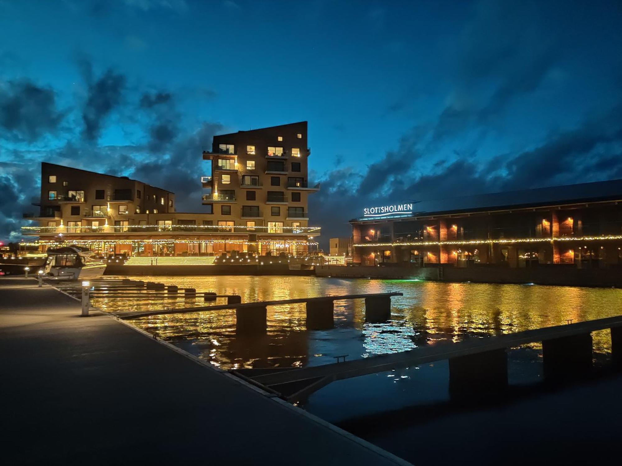 Slottsholmen Hotell Och Restaurang 韦斯特维克 外观 照片