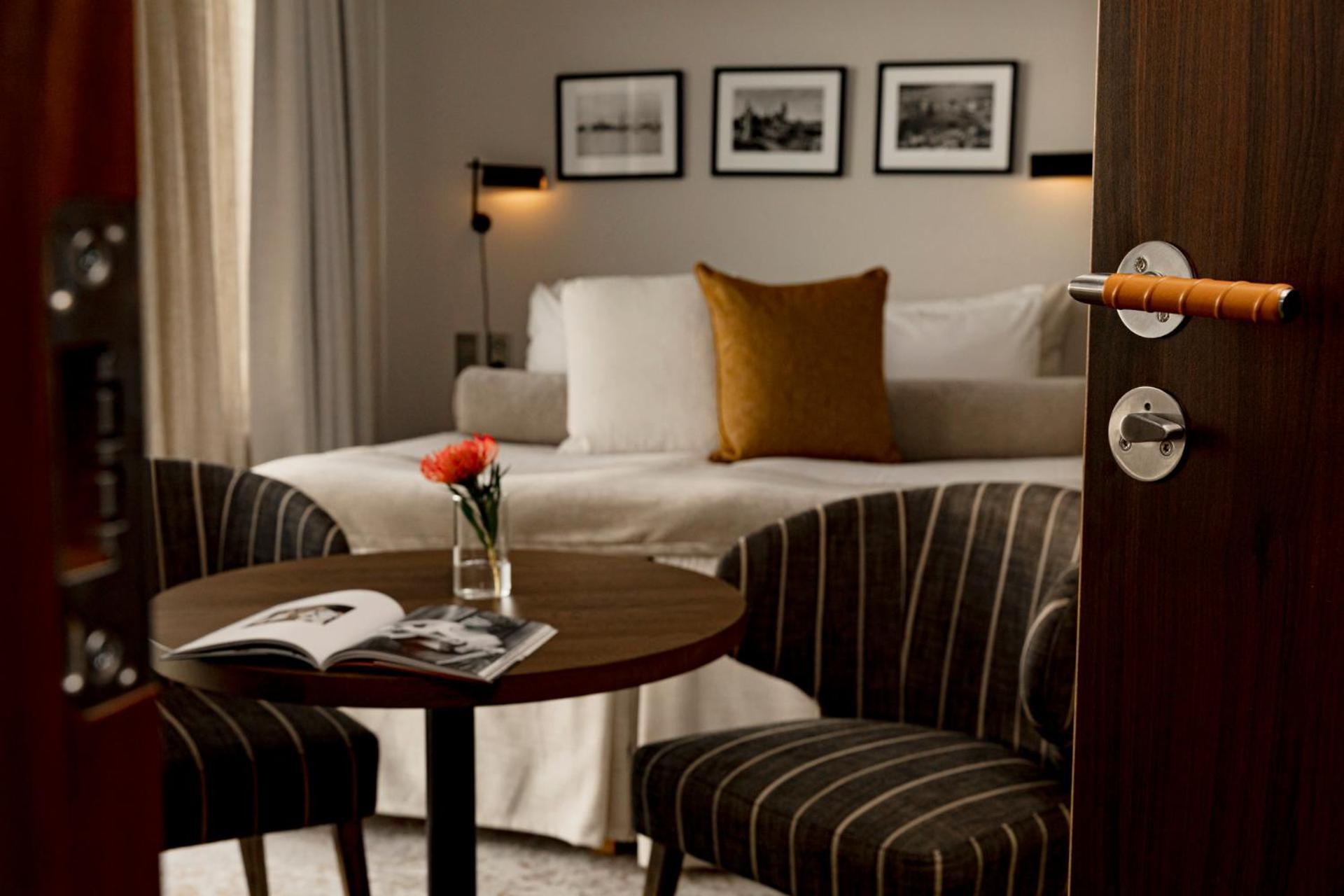 Slottsholmen Hotell Och Restaurang 韦斯特维克 外观 照片