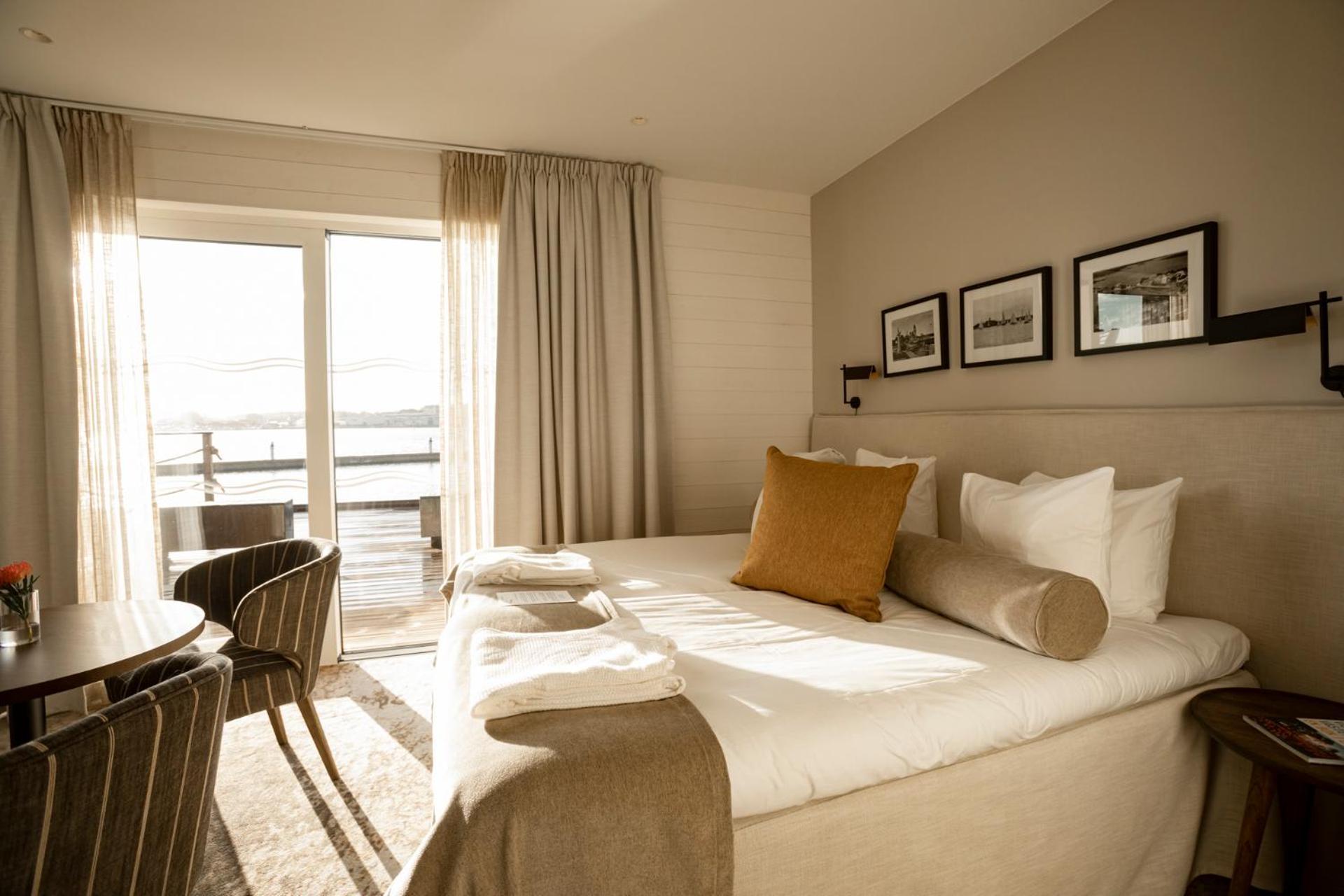 Slottsholmen Hotell Och Restaurang 韦斯特维克 外观 照片